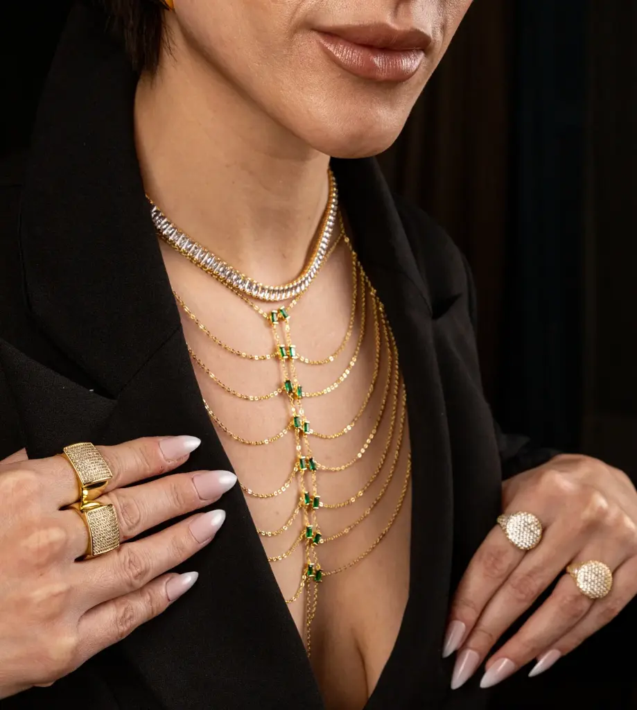 Bodychains	Golden Aura	Gold & Emerald 