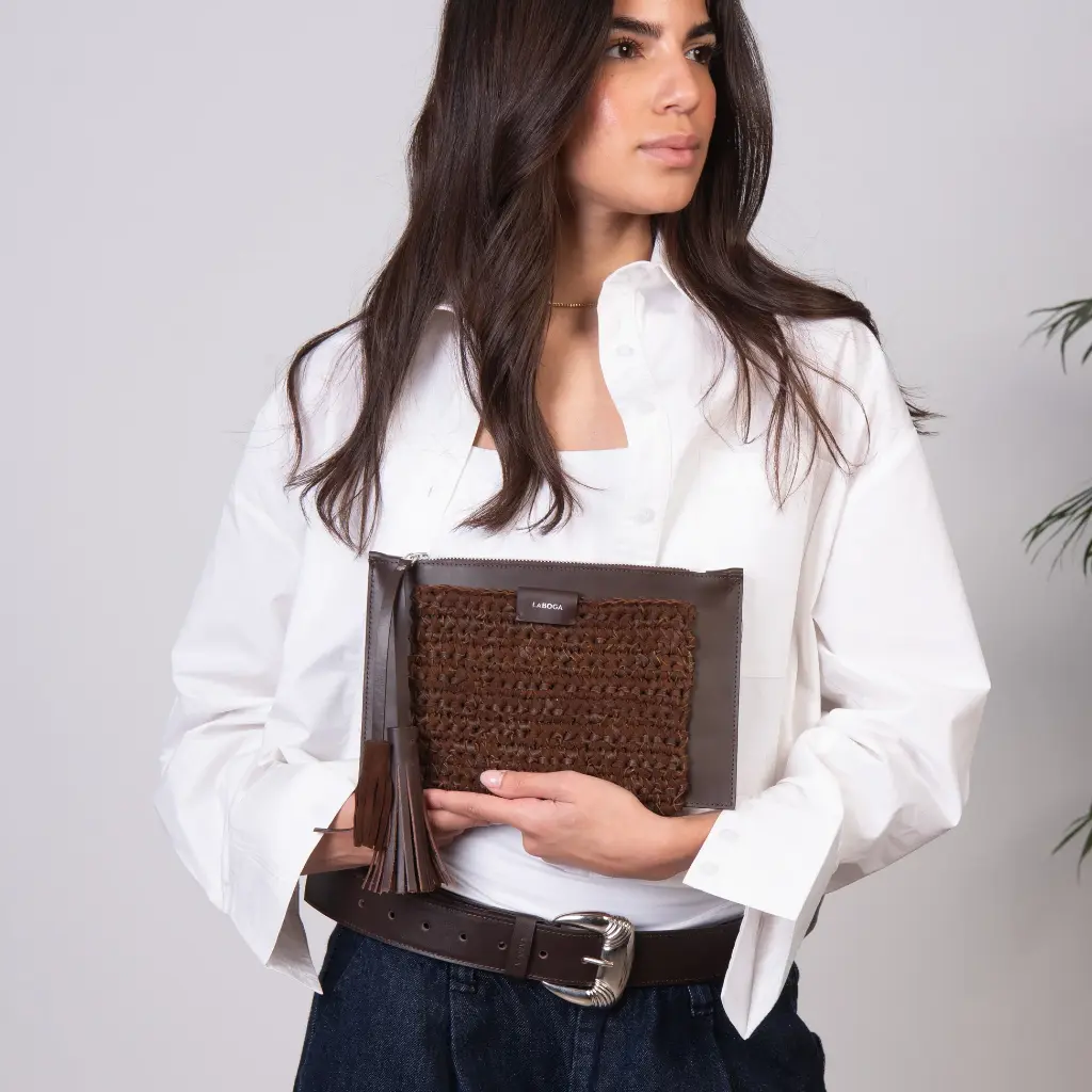LB1069D-BR	Mervat Clutch	Brown							